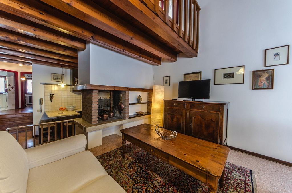 노알레 Novalesi Red House 빌라 외부 사진